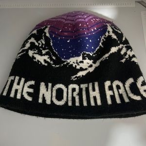 The north face Kid’s reversible hat